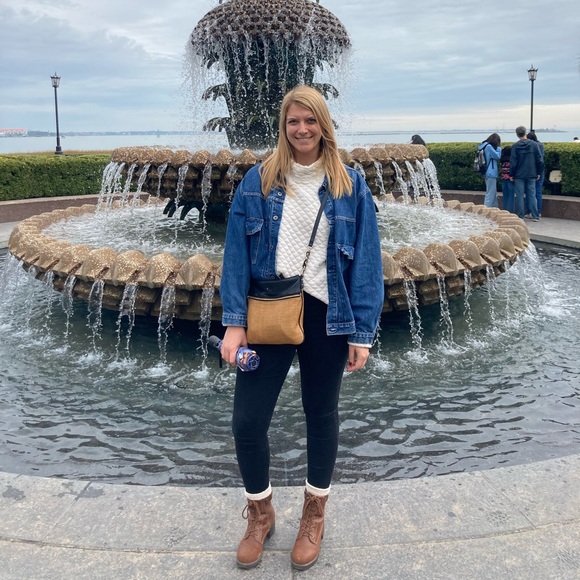 Meet your Posher, Claire - Picture 4 of 4